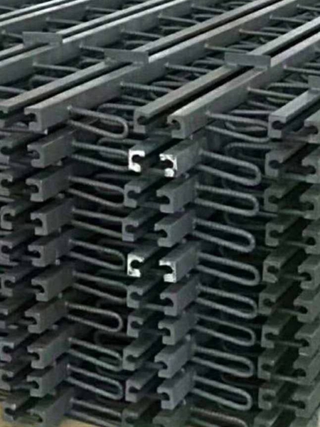 桥梁伸缩缝